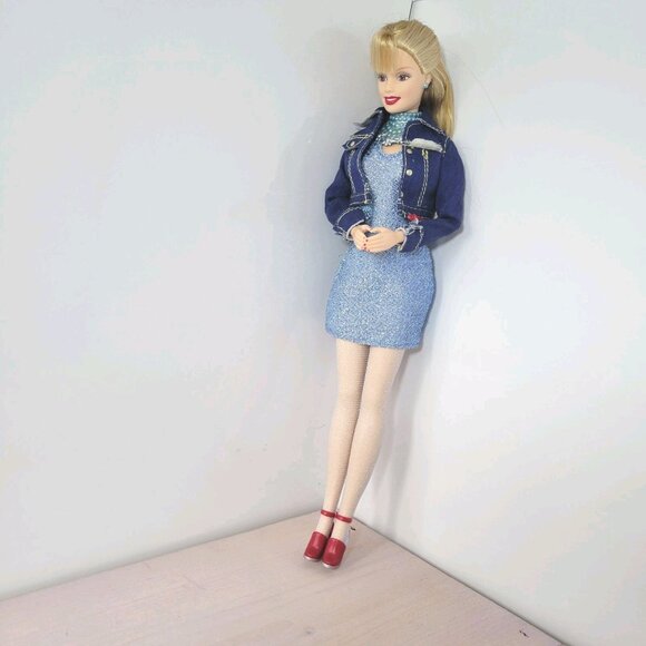 Barbie Doll 1998 Generation Girl Doll Mattel jean jacket red shoe shimmer tights - Picture 12 of 13